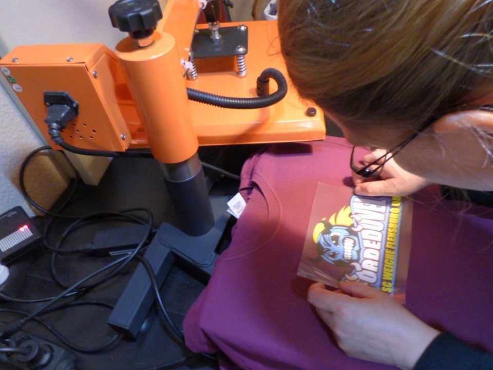Flexdruck auf T-Shirt entgittern