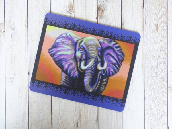 Mousepad Tischunterlage mit Elefanten Motiv als Pixel-Kunst