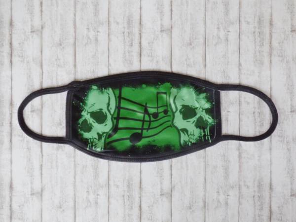 Alltagsmaske im coolen Totenkopf Design