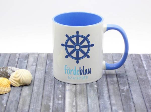 Zweifarbige Tasse mit Seefahrer Ruderpinne