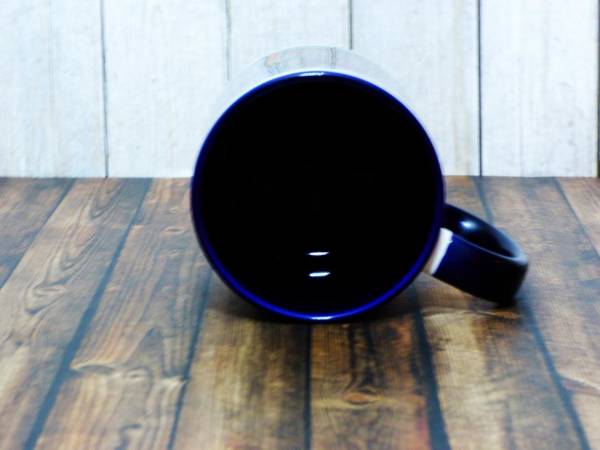 Tasse innen Kobaltblau