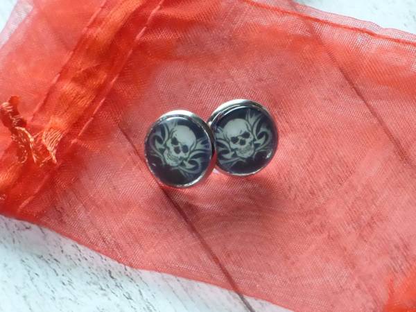 Ohrringe Stecker Totenkopf