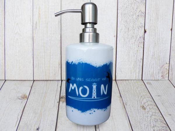 Keramik Seifenspender mit Motiv und Spruch 'Bi uns seggt wi Moin' – Bild 2