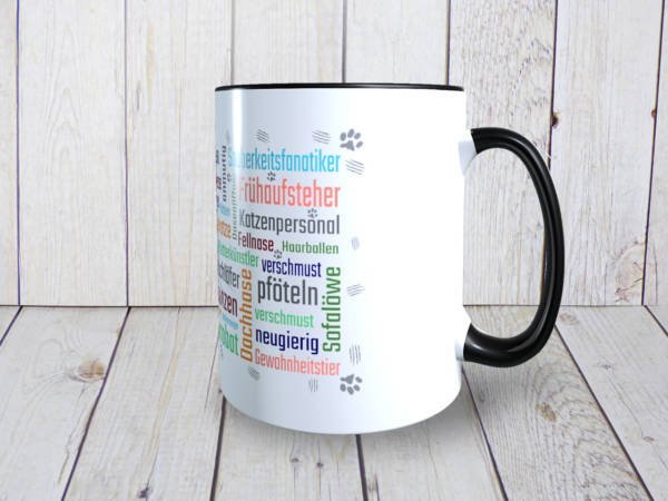 Lustiger Kaffeebecher mit Schlagwortwolke rund um die Katze bedruckt